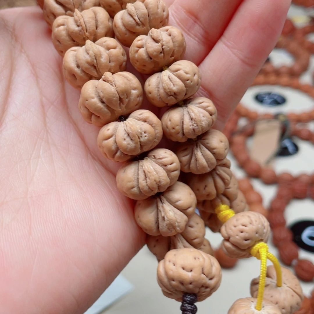 过***客文玩核桃吊坠蟠桃