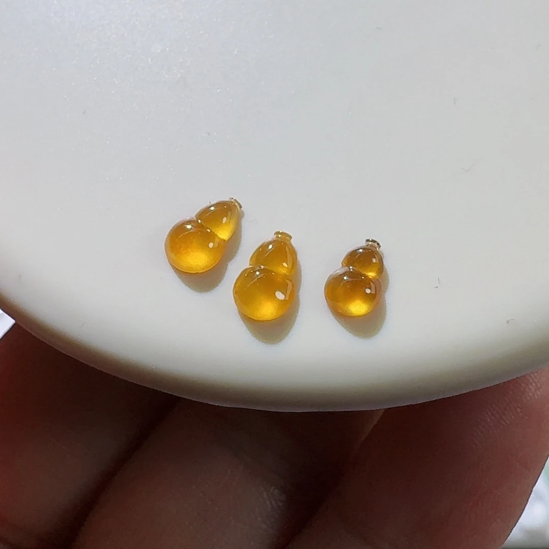 翡翠颈饰未镶嵌多样性发其一