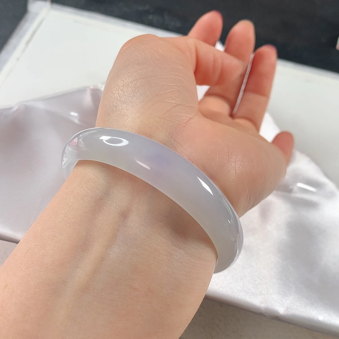 翡翠手镯未镶嵌 正圈