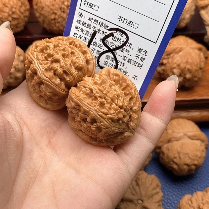 桃核吊坠用****9白狮子头38