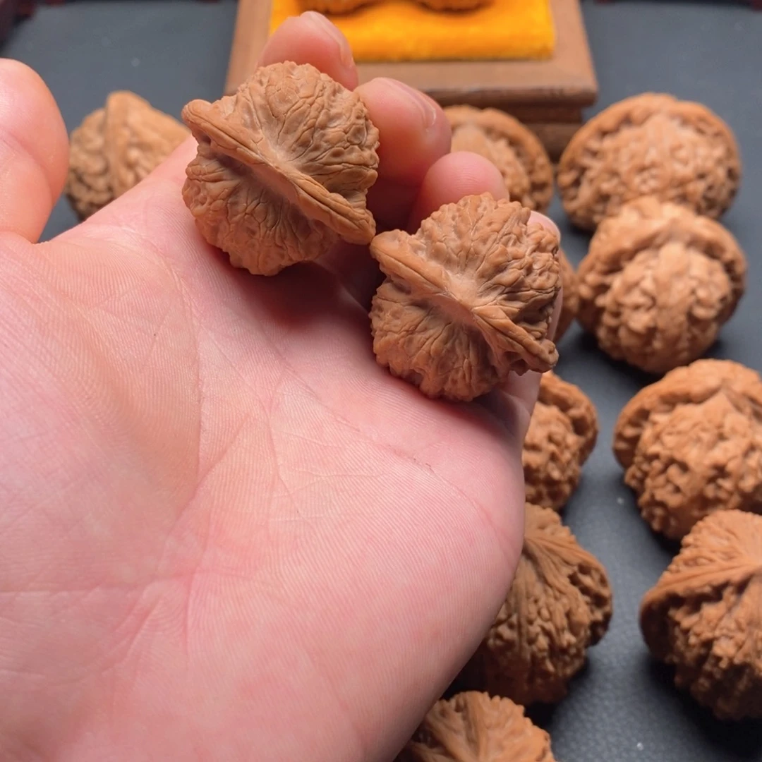 手串/手链核桃血麒麟36全品