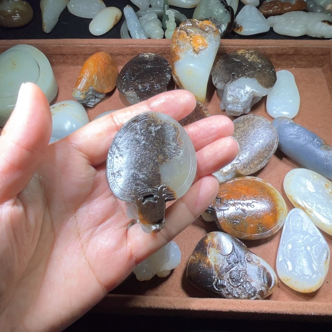 和田玉未镶嵌颈饰一*