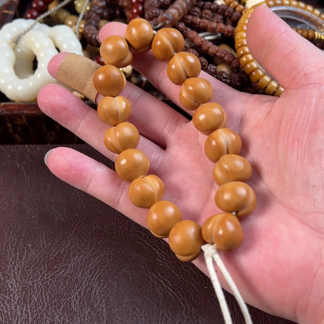 星月菩提吊坠大屁桃