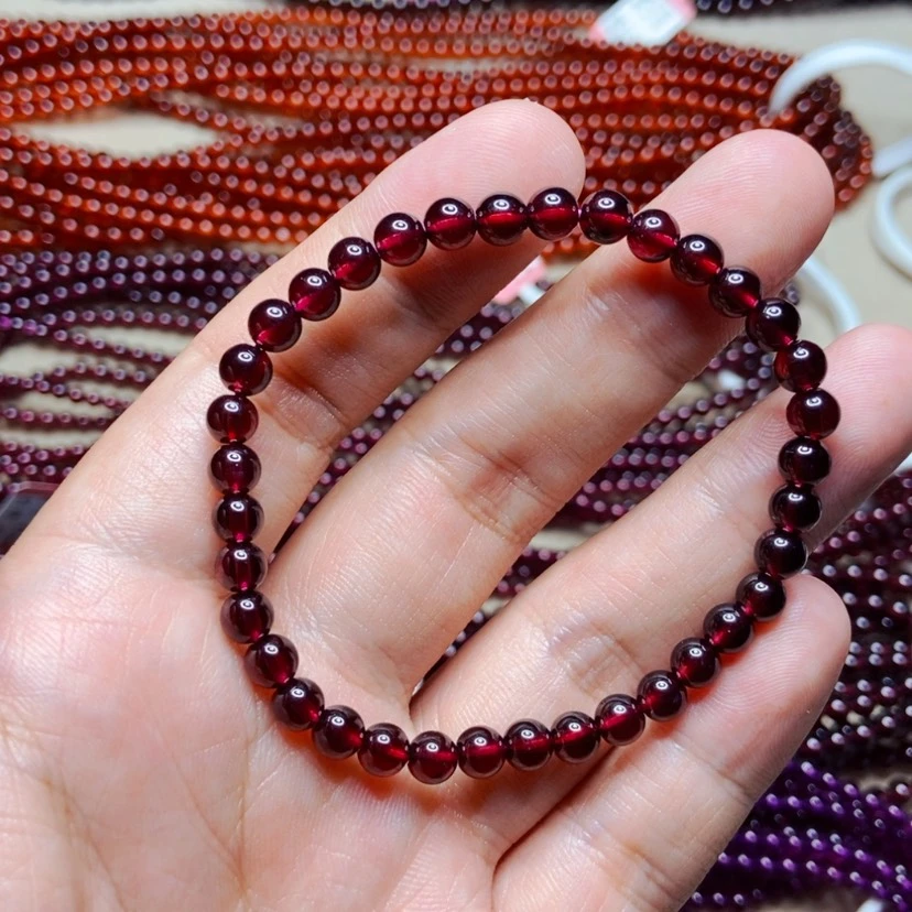 【闪购商品】未镶嵌手链石榴石5.3毫米