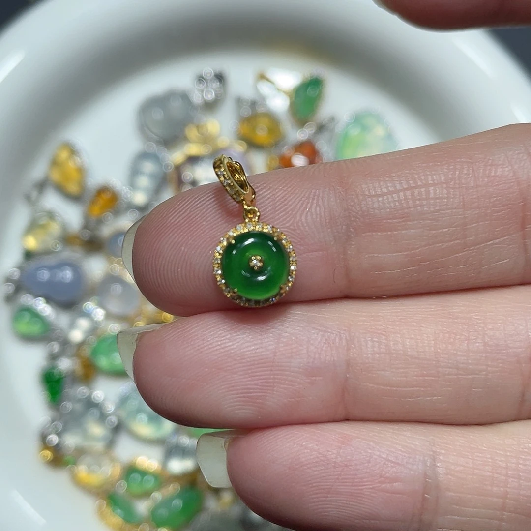 翡翠颈饰18K金镶嵌天然翡翠18kA货