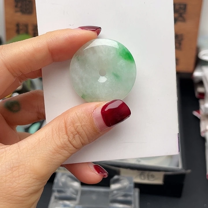 翡翠手镯未镶嵌平安扣吊坠