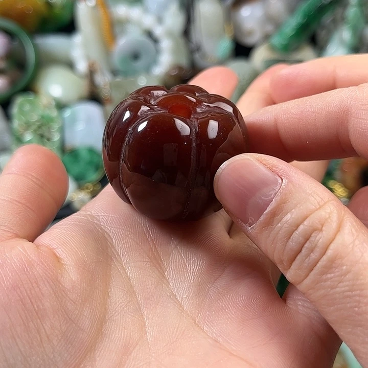 翡翠未镶嵌颈饰翡翠未镶嵌颈饰