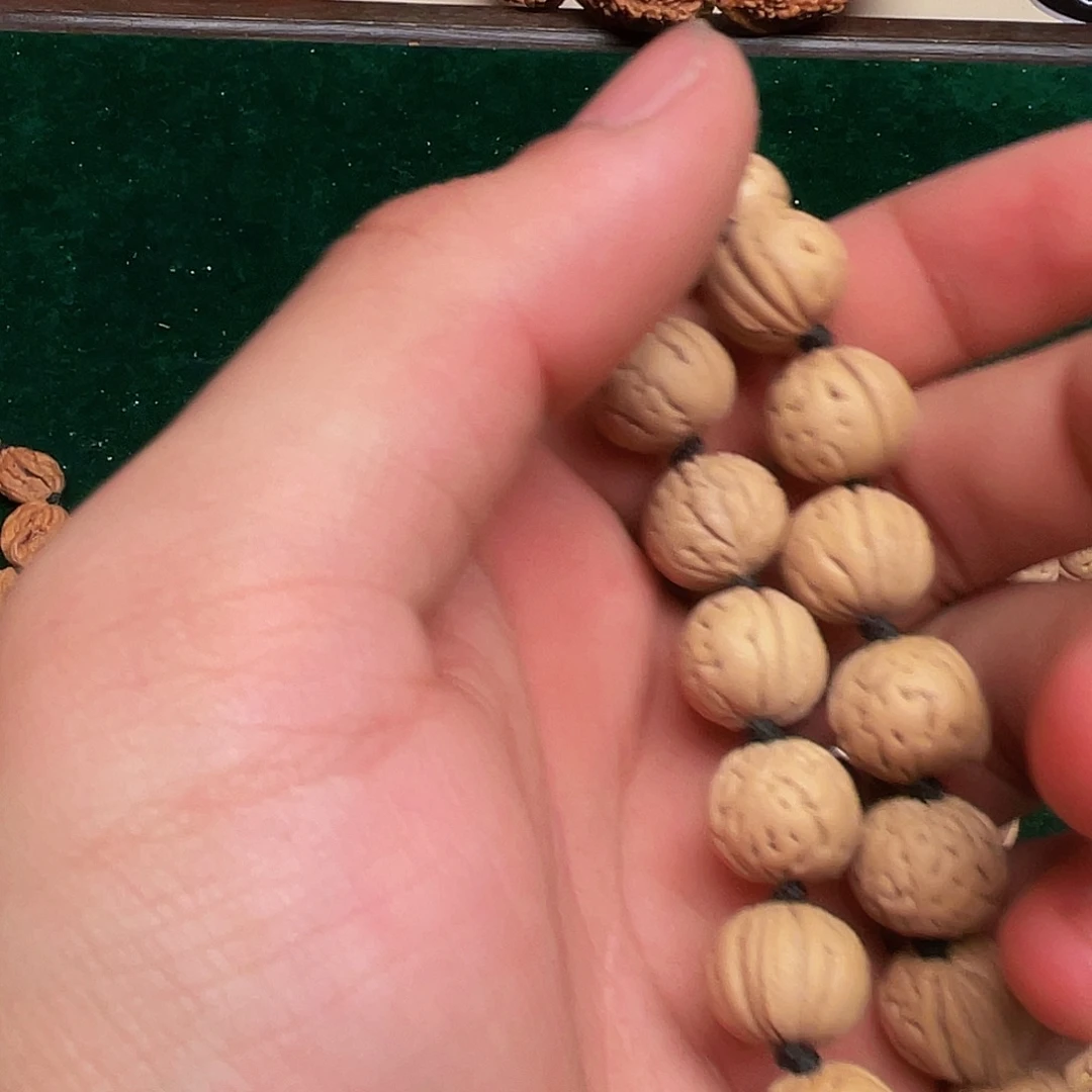 烙****吊坠文玩核桃桃核