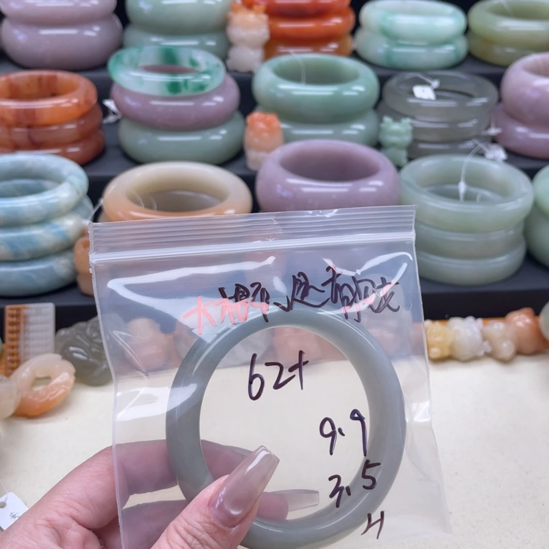 石英质玉我未镶嵌大****)