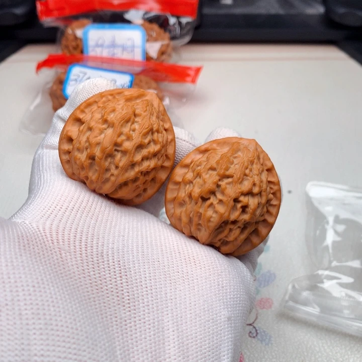 吊坠文玩核桃39.5平谷金牛