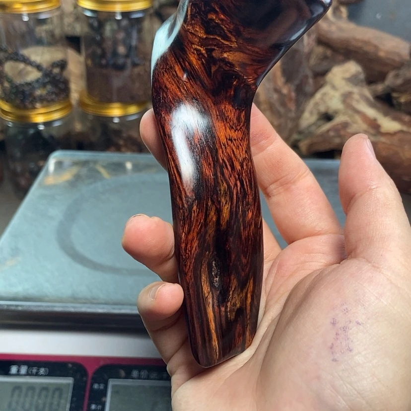 【闪购商品】黄花梨/降香黄檀零****鹰