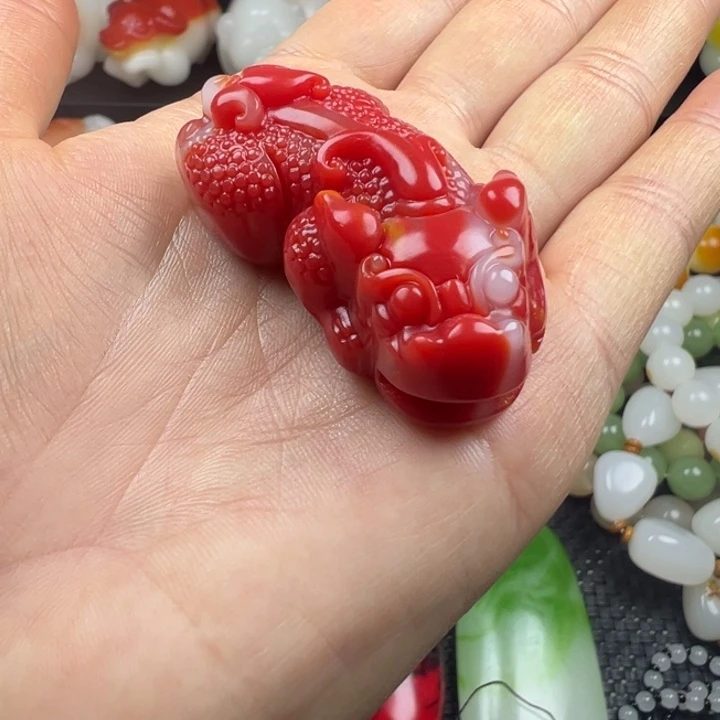 新疆戈壁五彩石金丝