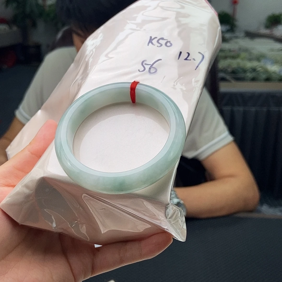 未镶嵌手镯翡翠拍一发一