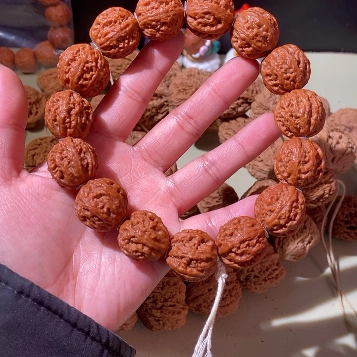 文玩核桃手串……31