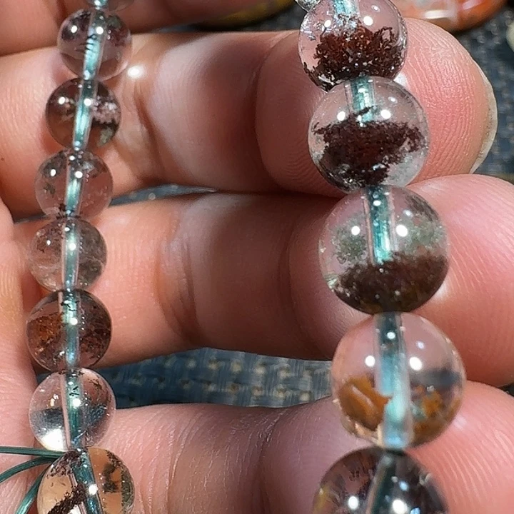 苏***都未镶嵌颈饰水晶好