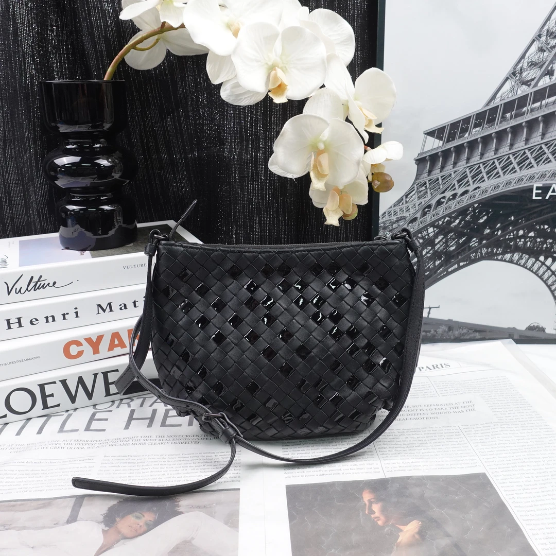 95新 BOTTEGA VENETA/葆蝶家 单肩包/T10324068