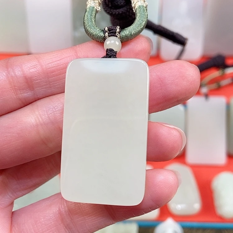 【闪购商品】颈饰未镶嵌和田玉