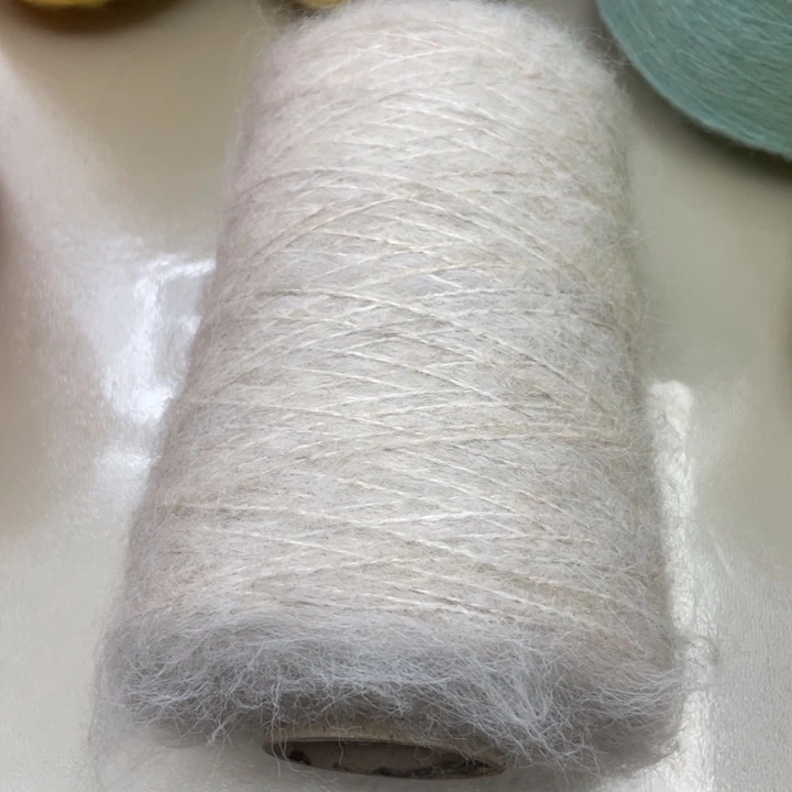 白色段染长毛马海一桶