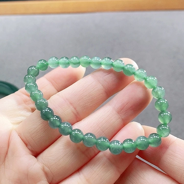 翡翠未镶嵌手镯（圆镯）