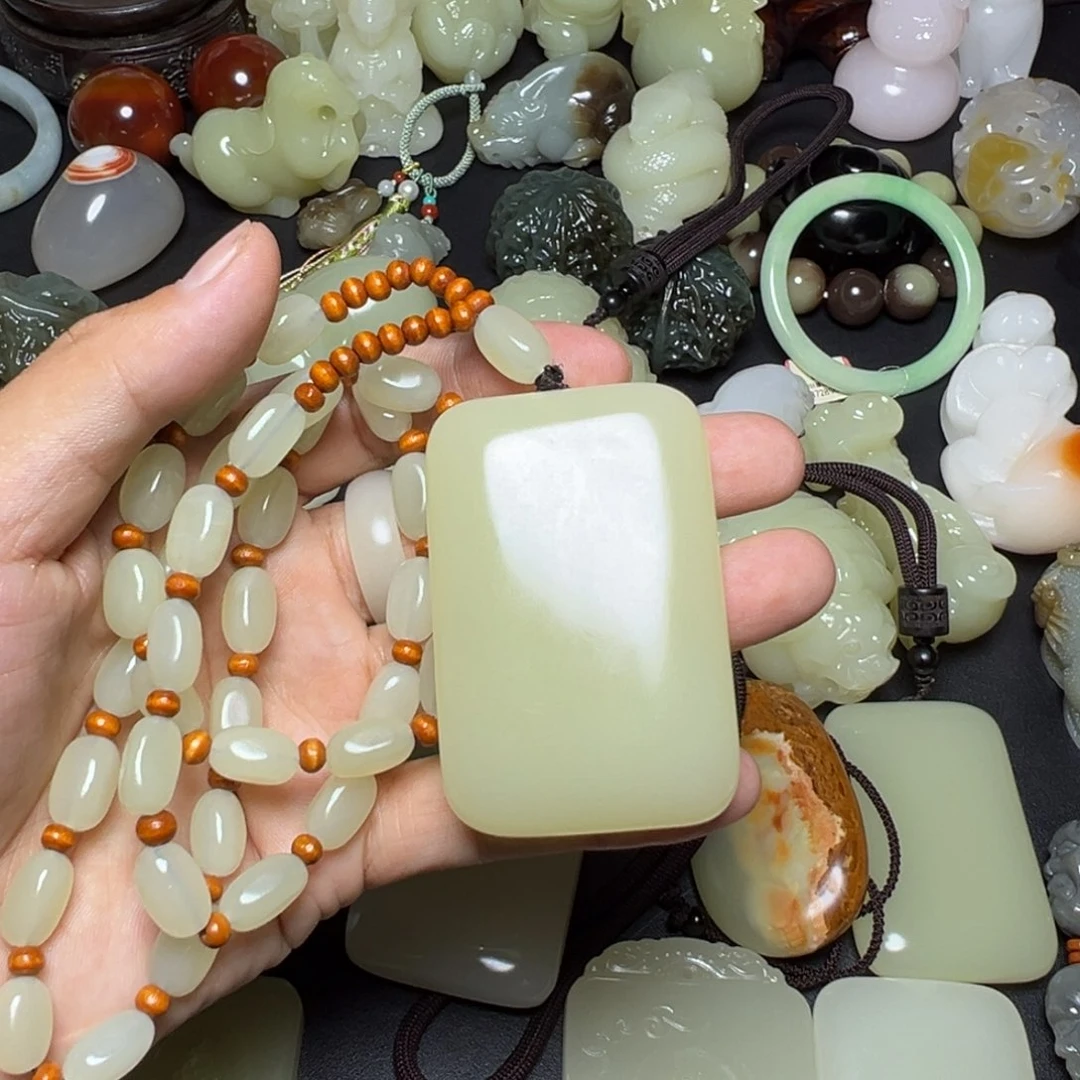 玉@*新疆昆仑山脉料子天然料子：精品牌子