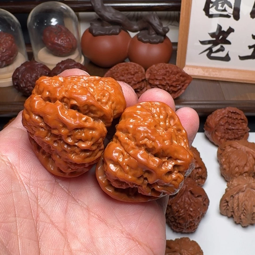 文玩核桃把件三角蛤蟆头42