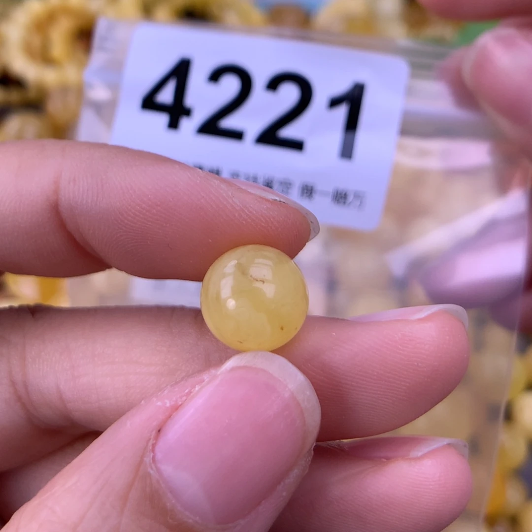 未镶嵌蜜蜡珠宝奇石