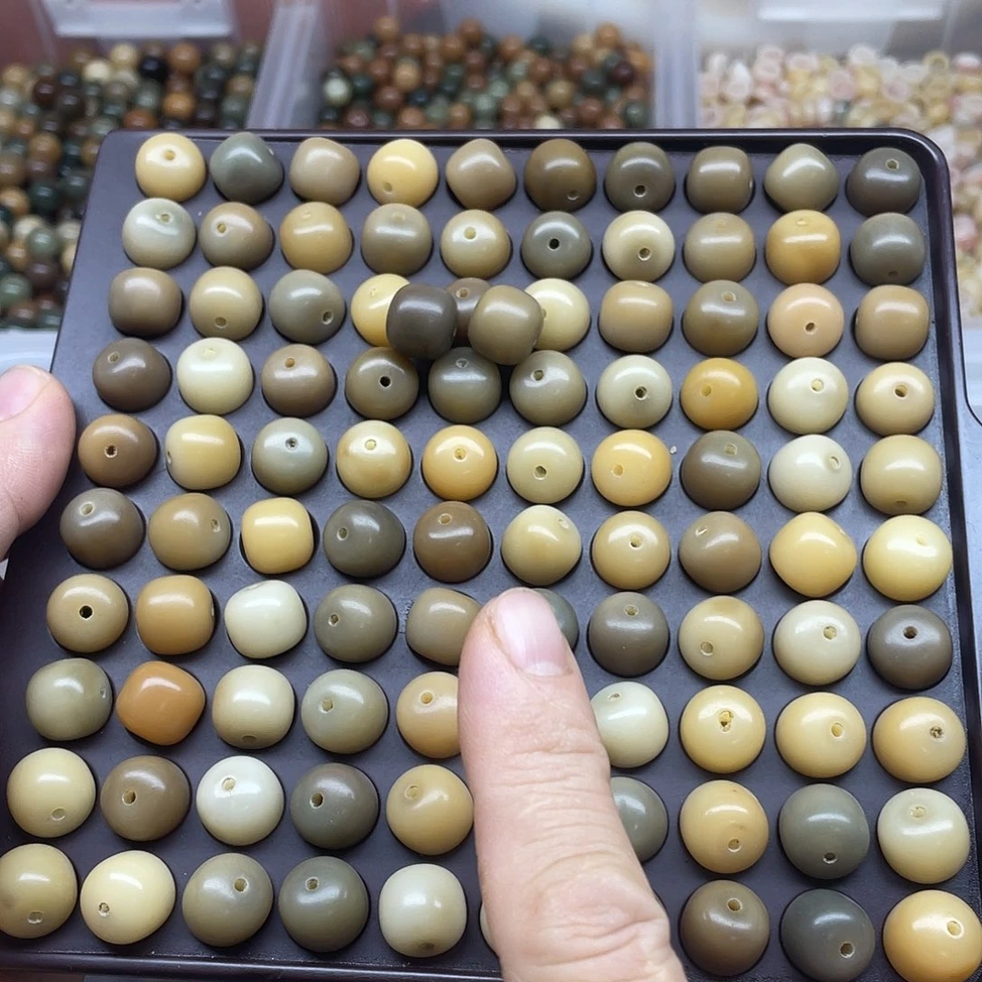 白玉菩提吊坠13榨菜色桶102颗