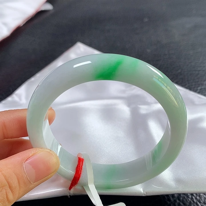 翡翠未镶嵌手镯55圈
