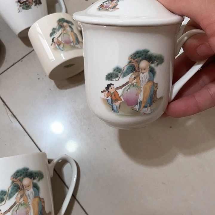 瓷片一**顺寿星盖杯，库存微瑕