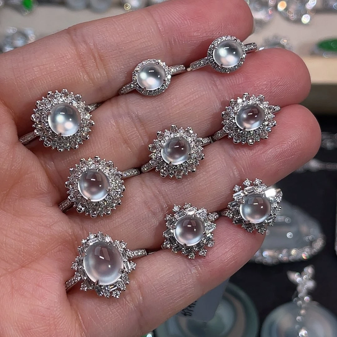 翡翠18K金镶嵌耳饰玻璃种冰蛋戒指耳包