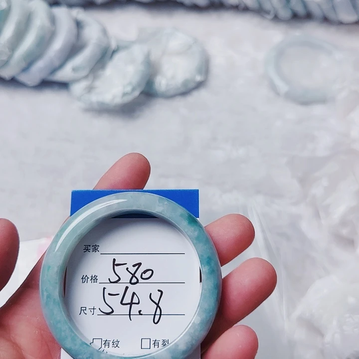 翡翠未镶嵌手镯2223333