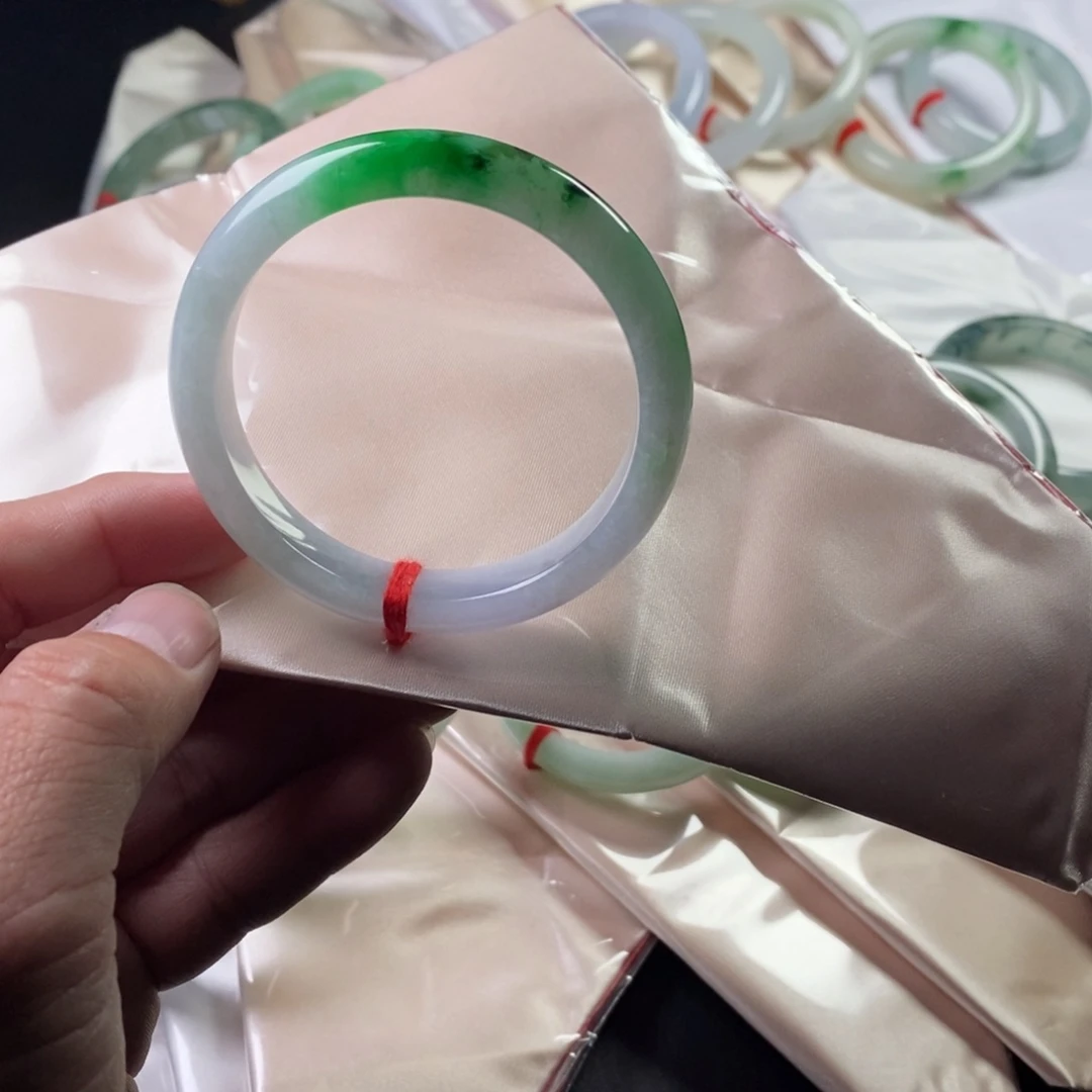 翡翠未镶嵌手镯翡翠手镯