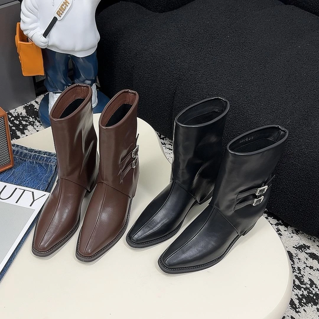 欧美尖头西部牛仔靴粗跟皮带扣骑士靴显瘦小短靴春季新款韩版