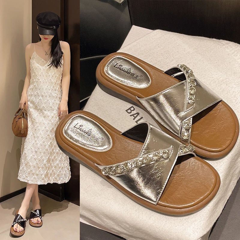 网红拖鞋女夏外穿2025新款百搭一字时尚亮钻懒人沙滩鞋外出凉拖鞋