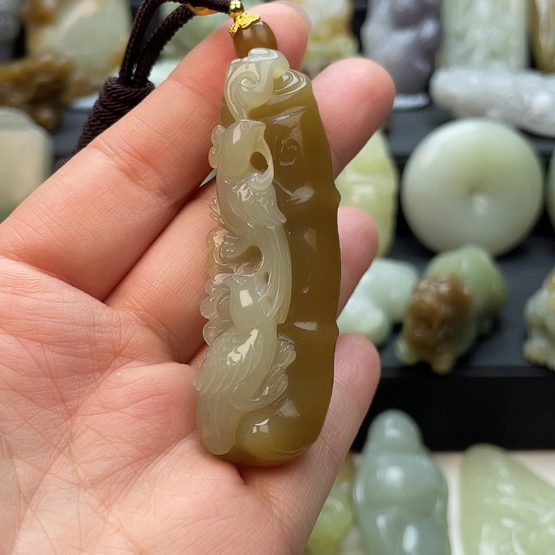 和田玉颈饰未镶嵌