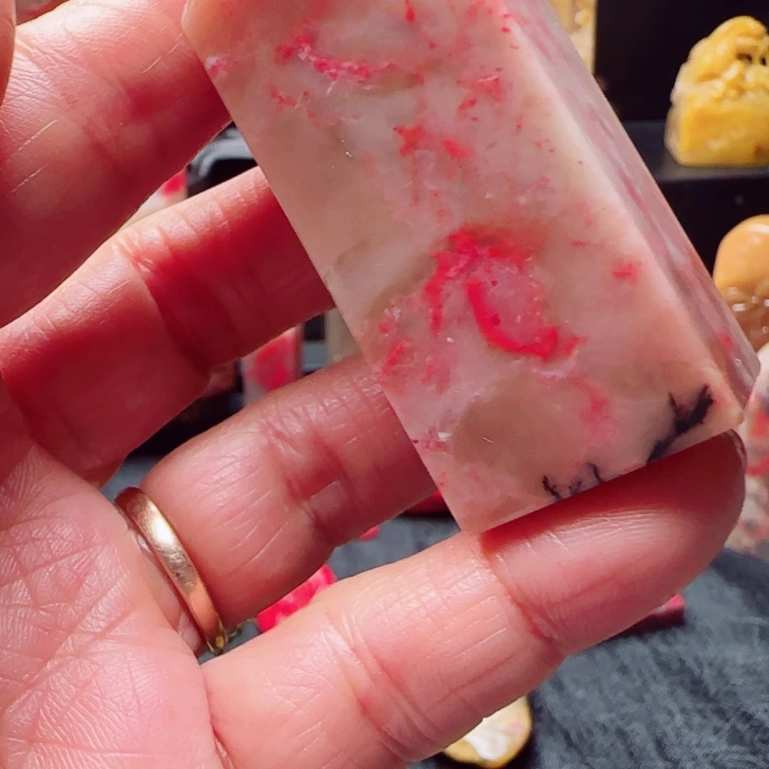 昌化石昌化鸡血石