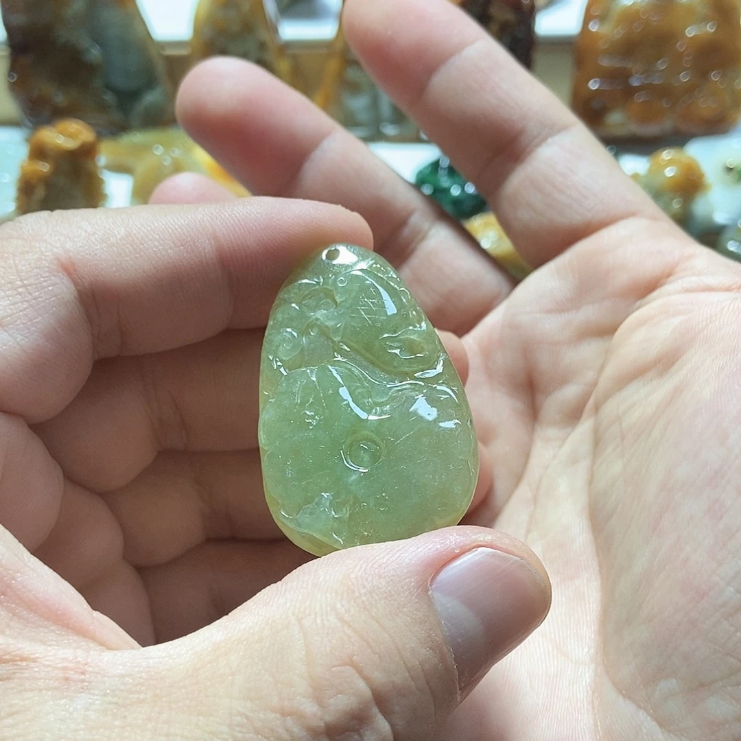翡翠未镶嵌颈饰翡翠挂件