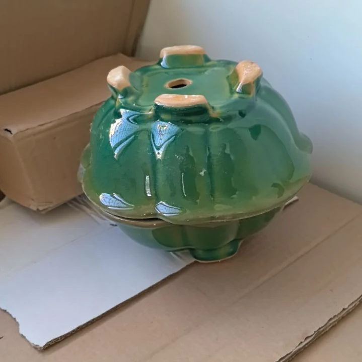 无铅玻璃下***空石湾公仔花盆两个