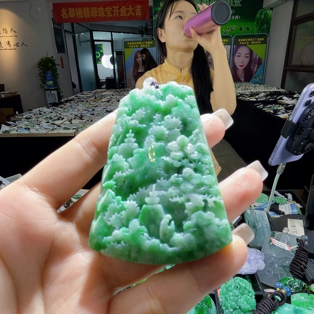 颈饰未镶嵌翡翠淡**生一