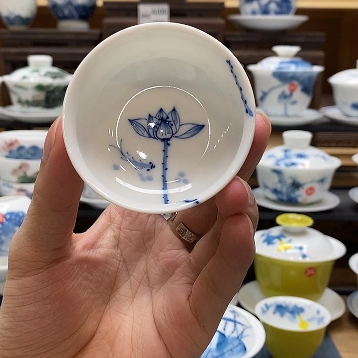自***乐手绘鼓形杯荷花杯子55cc釉下彩微瑕福利款