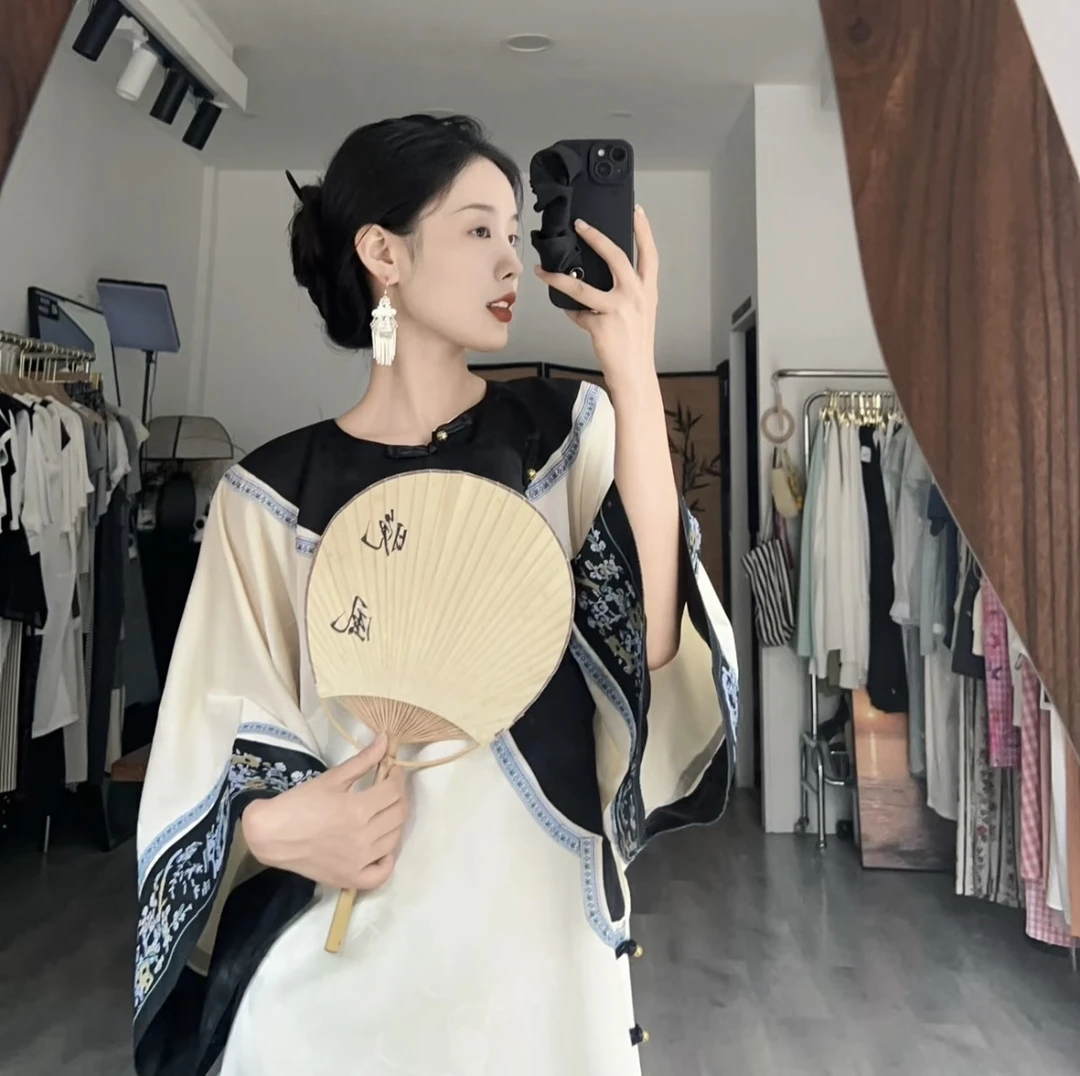 《清梦谣》新中式重工刺绣拼接汉元素上衣