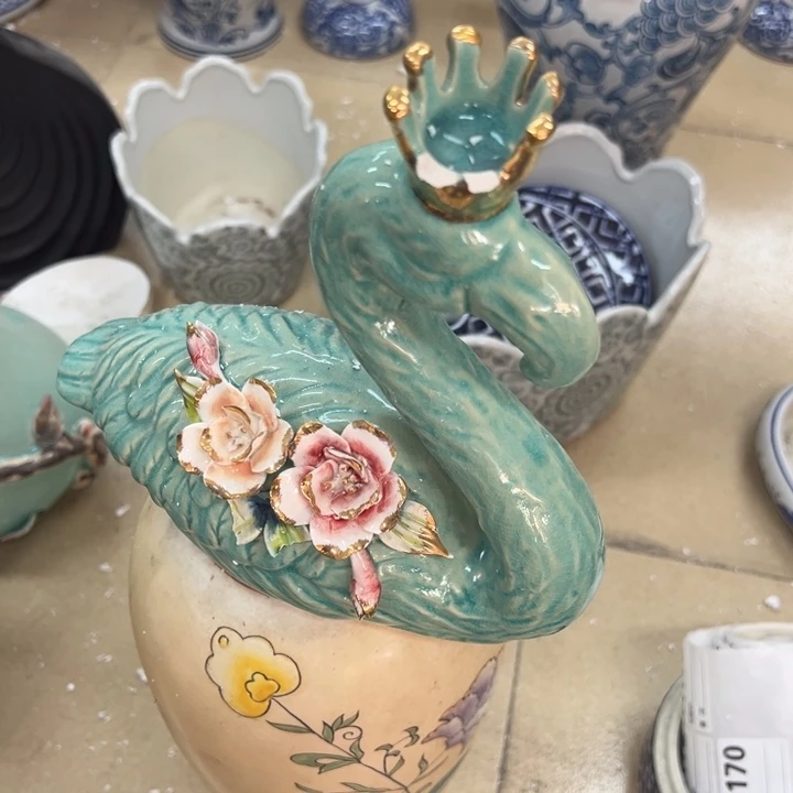瓷片微瑕陶瓷。乙。。。。。。。。。。。。