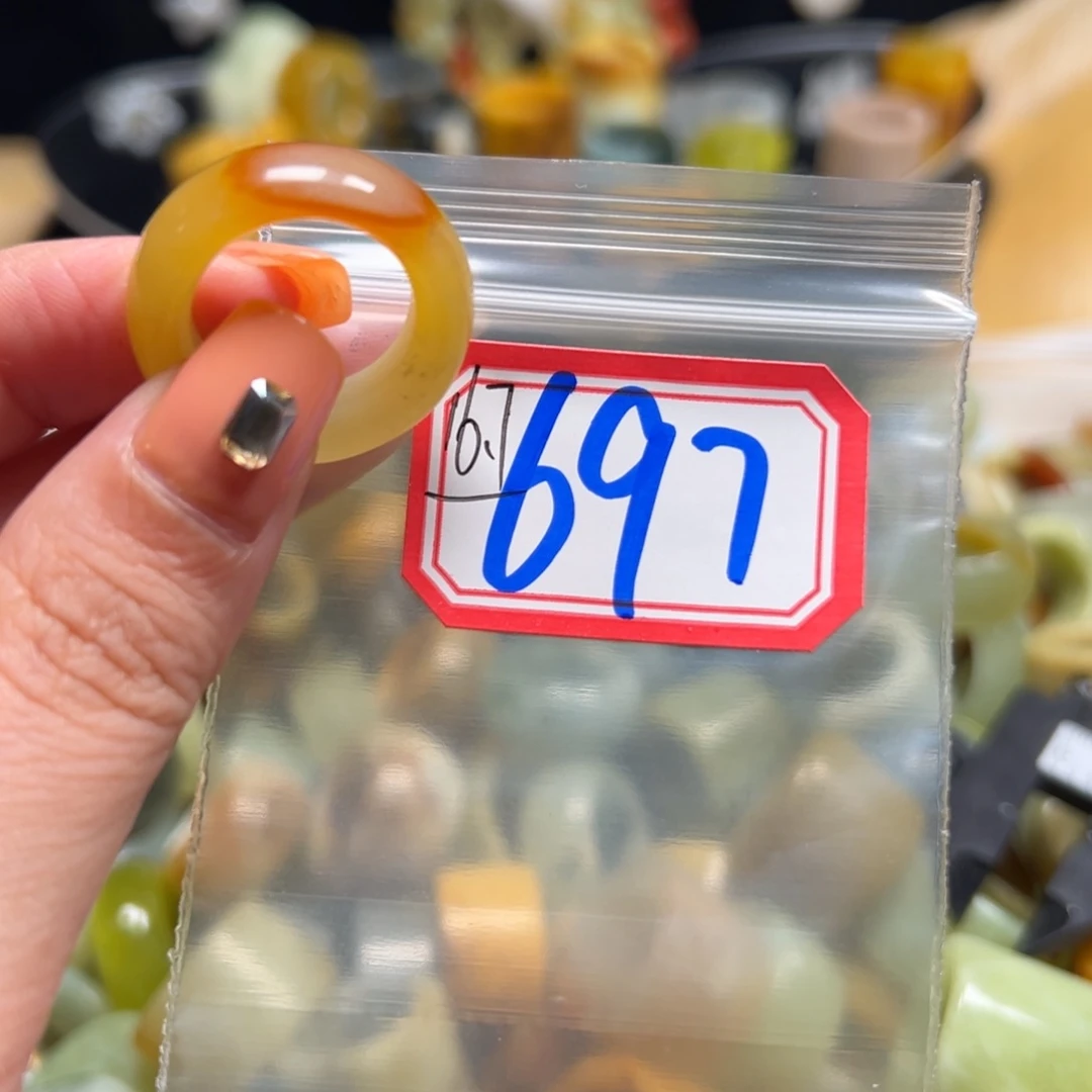 H***i蛇纹石玉未镶嵌戒指