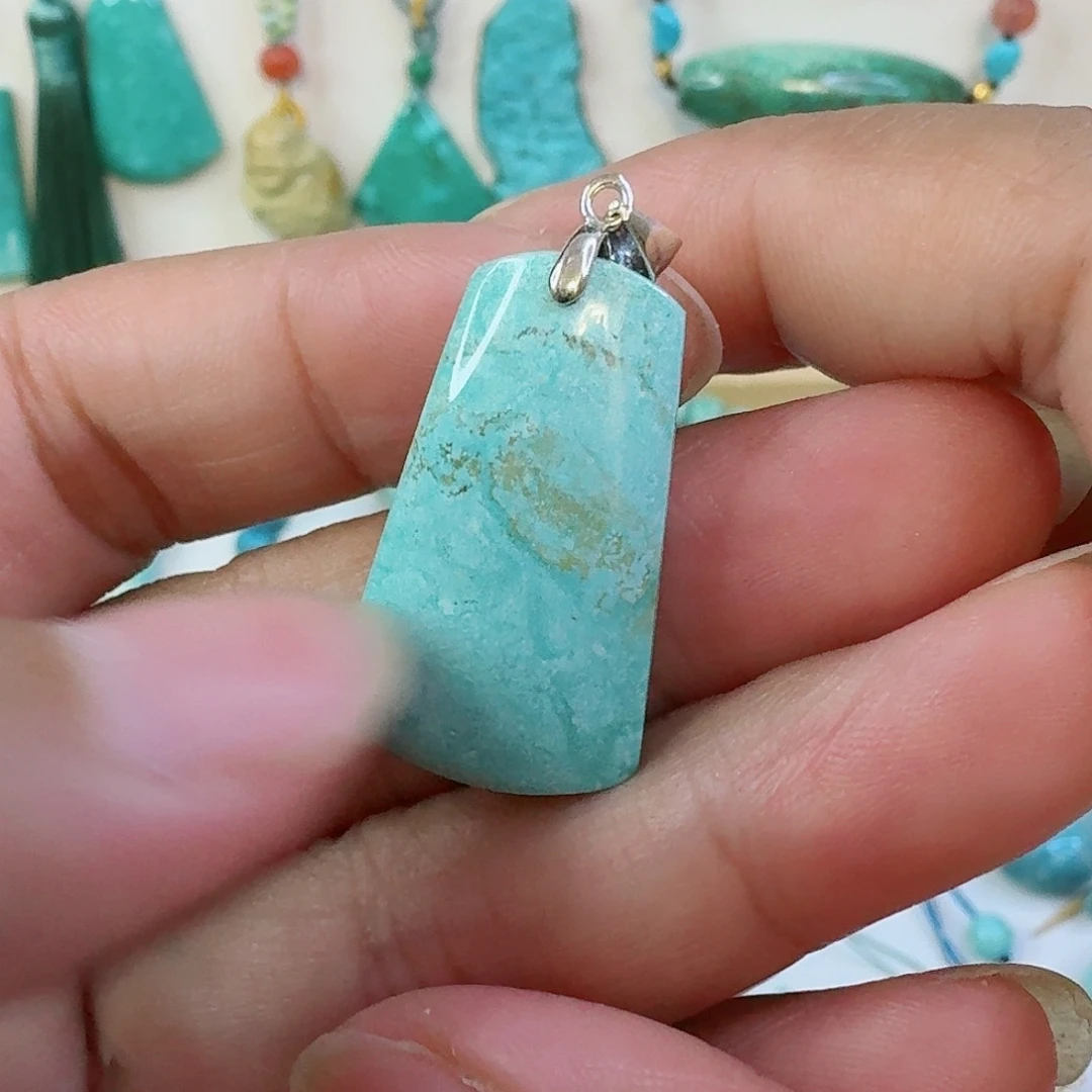 绿松石未镶嵌珠宝奇石