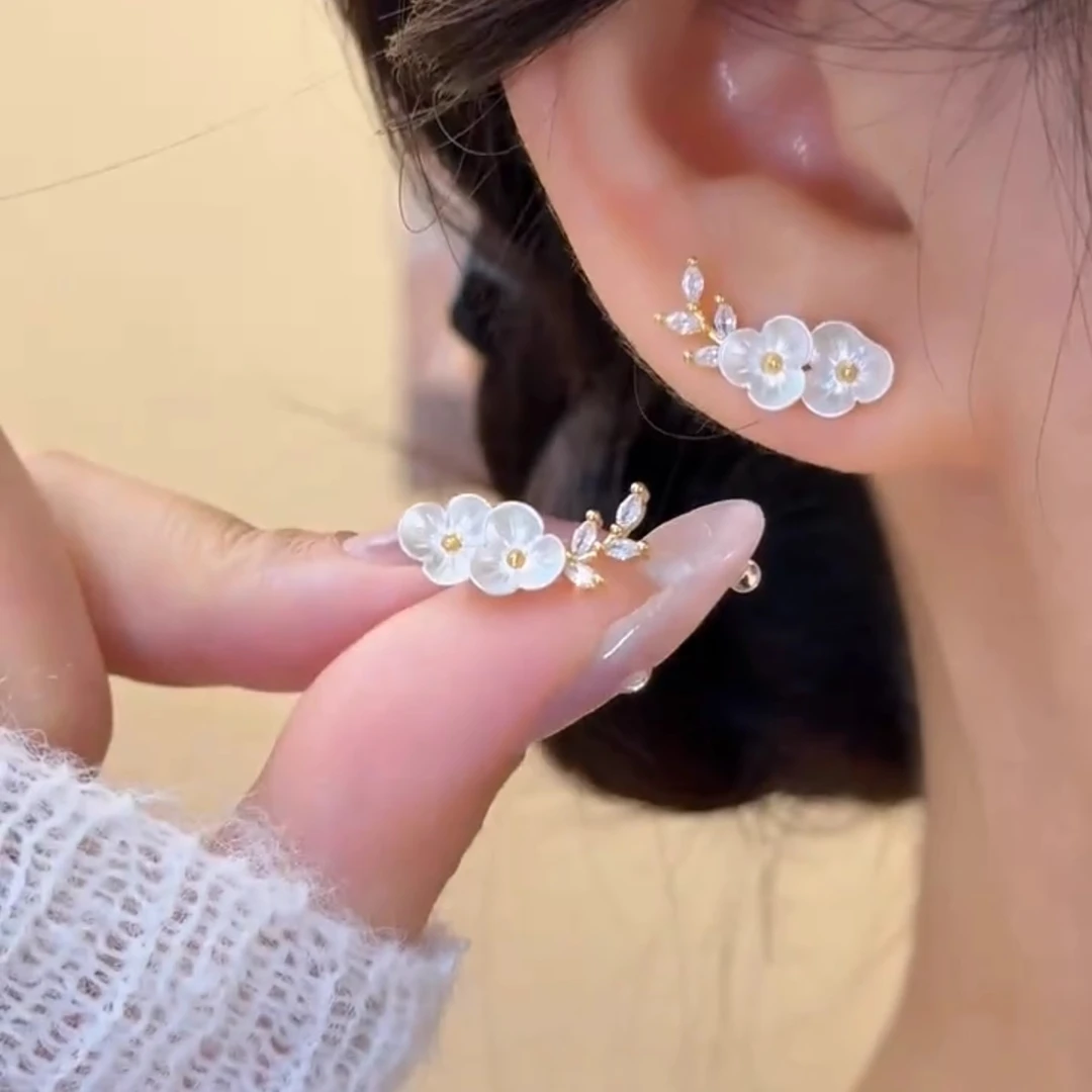 铜合金耳饰 新款爆款精致金枝莹花小众设计ins感轻奢甜美耳钉耳饰
