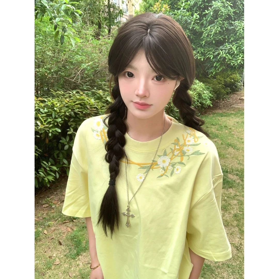 2025新款黄色宽松短袖t恤女夏季短袖设计感小众学生刺绣花卉上衣
