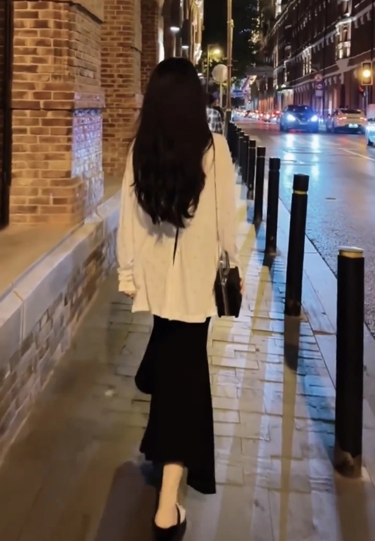 2025春夏新款薄款后背开叉绑带别致防晒衬衫高腰开叉鱼尾裙两件套