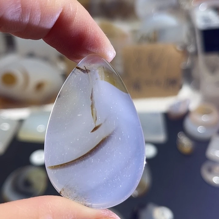 玛瑙/玉髓颈饰未镶嵌