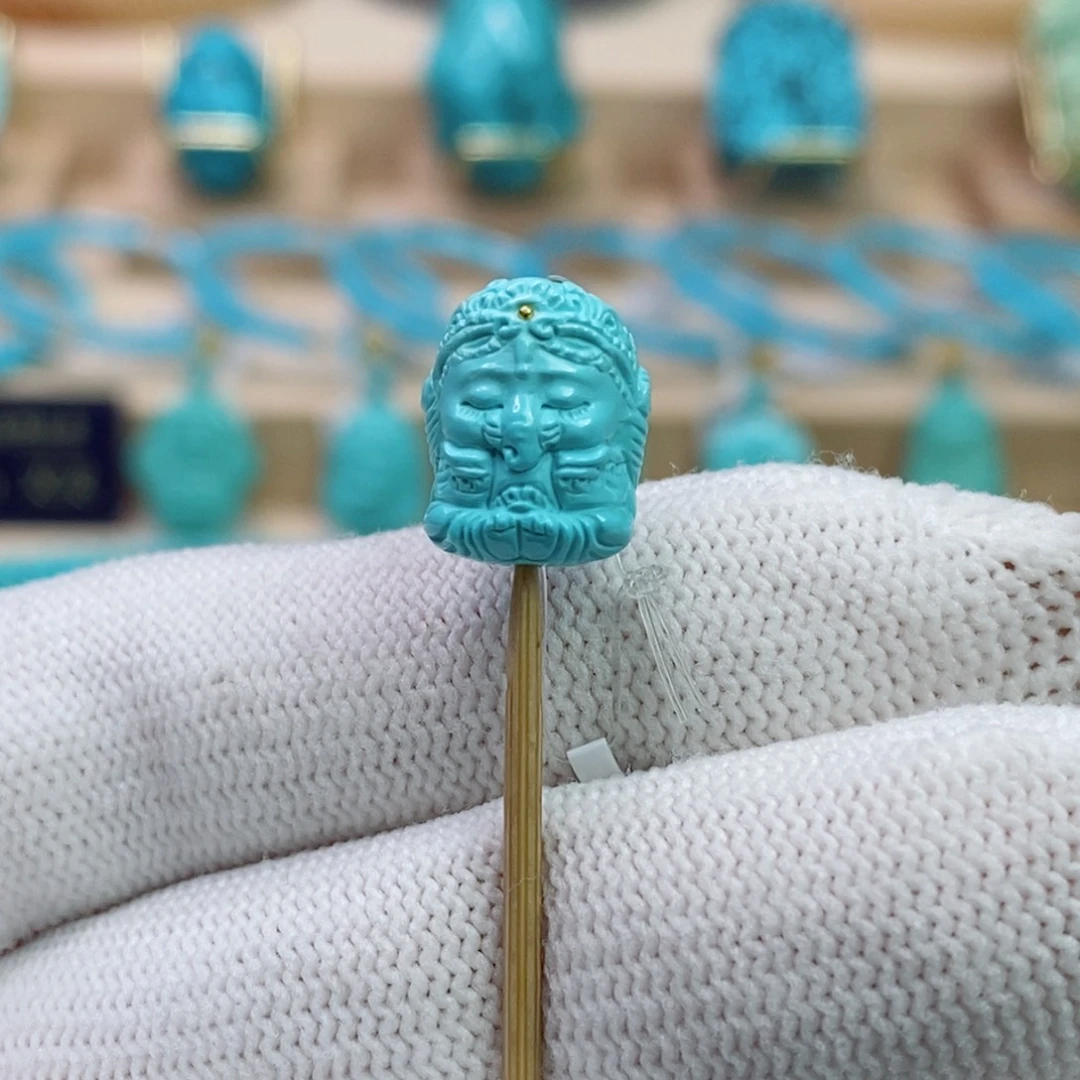 绿松石未镶嵌珠宝奇石