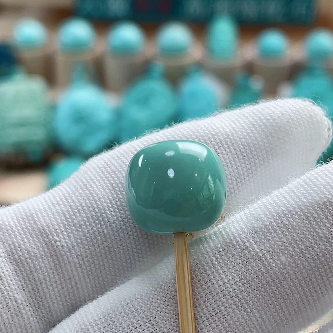 未镶嵌绿松石珠宝奇石